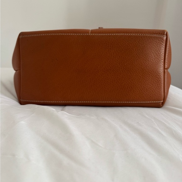 Vintage Dooney & Bourke Women's Large Tan Leather Bag - Picture 3 of 9
